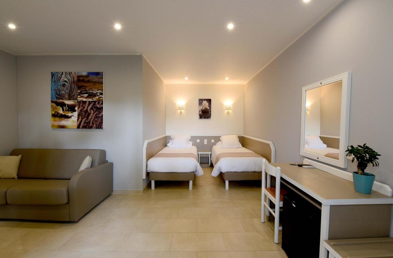 Hotel & Restaurant San Pellegrino Folelli ภายนอก รูปภาพ
